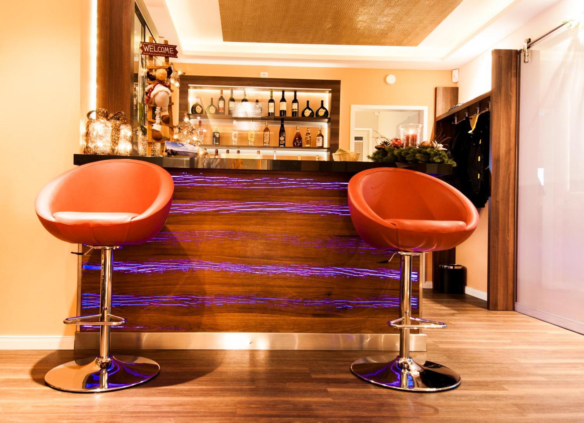 Hotel Warnow Росток Екстер'єр фото